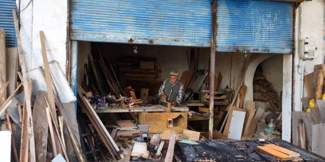 45 yıldır emek veriyor, mesleği tehlike taşıyor: Çırak bulamazsa işyeri kepenk indirecek 5